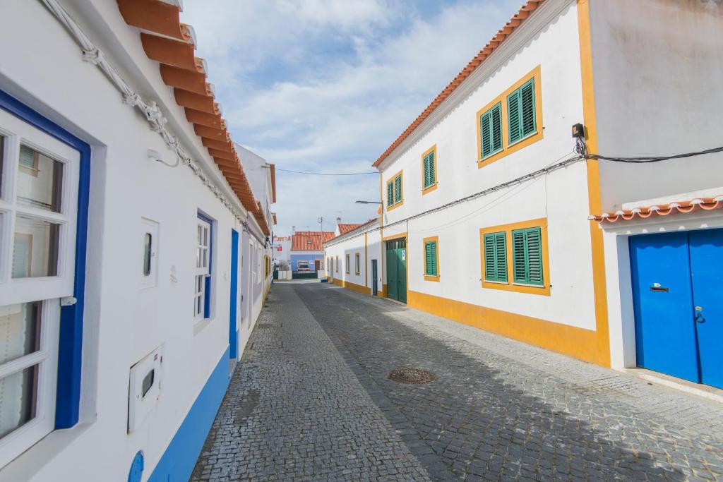 Imagem de BY THE CHOUSE