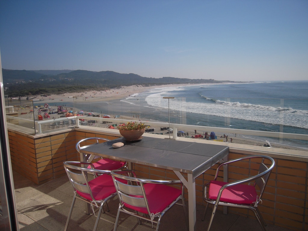 THE ANCHOR BEACH SPOT