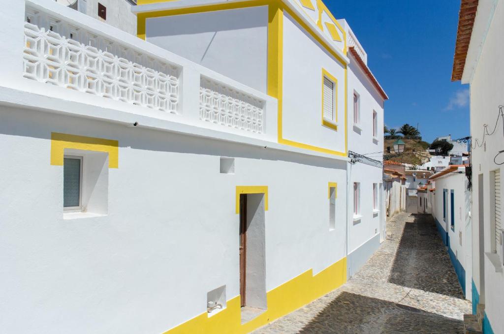 Imagem de Aljezur Old Town