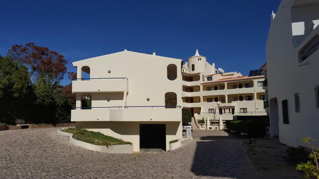APARTAMENTOS OLHOS DO MAR - FRACÇÃO AQ