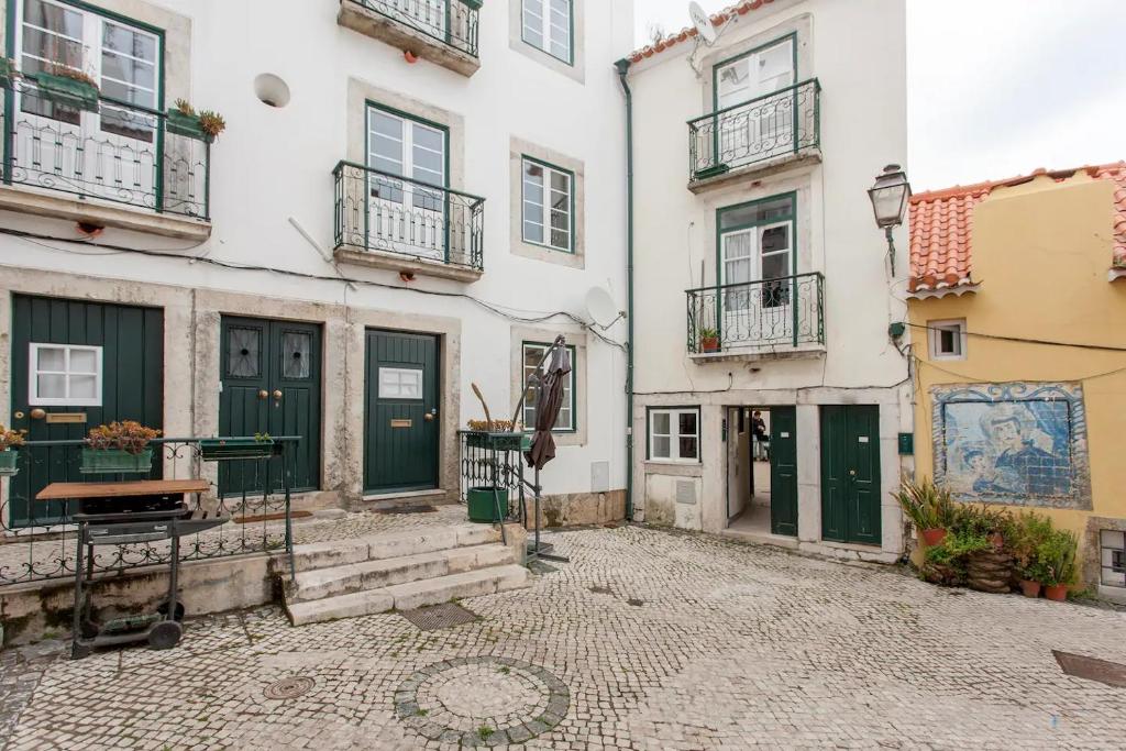 FLH ALFAMA