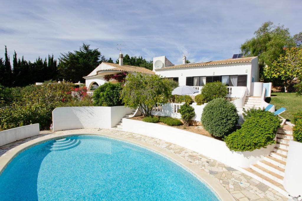 CASA DOS CARDOS