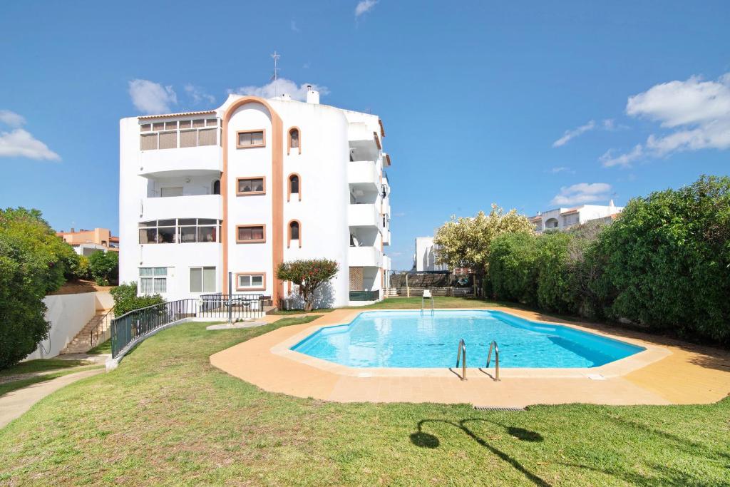 APARTAMENTO 118 - VILA PANTEÃO