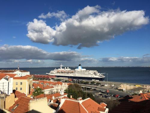 ALFAMA FLATS