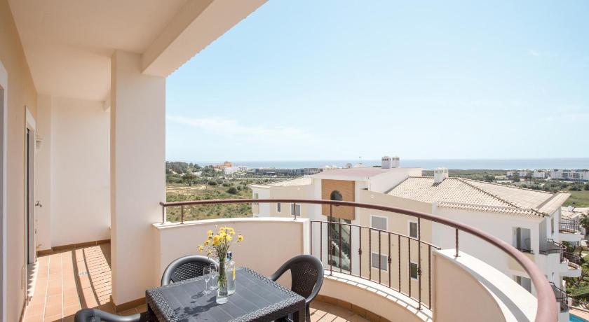 Imagem de Meia Praia Beach Apartment