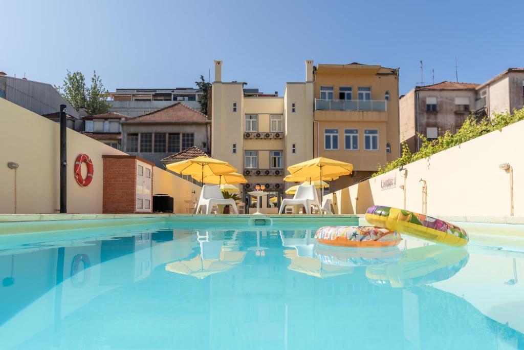 Imagem de 731 Pool House