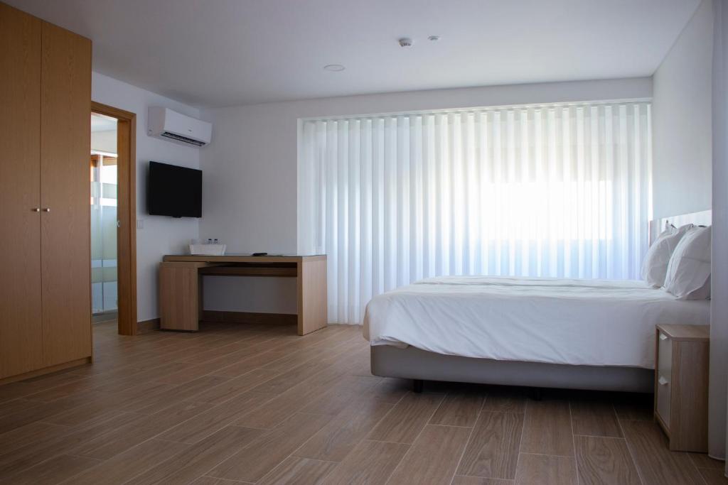 CENTRAL SUITES III