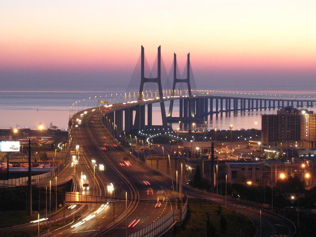 Imagem de A View to the River Tejo - I.B.G. HOME