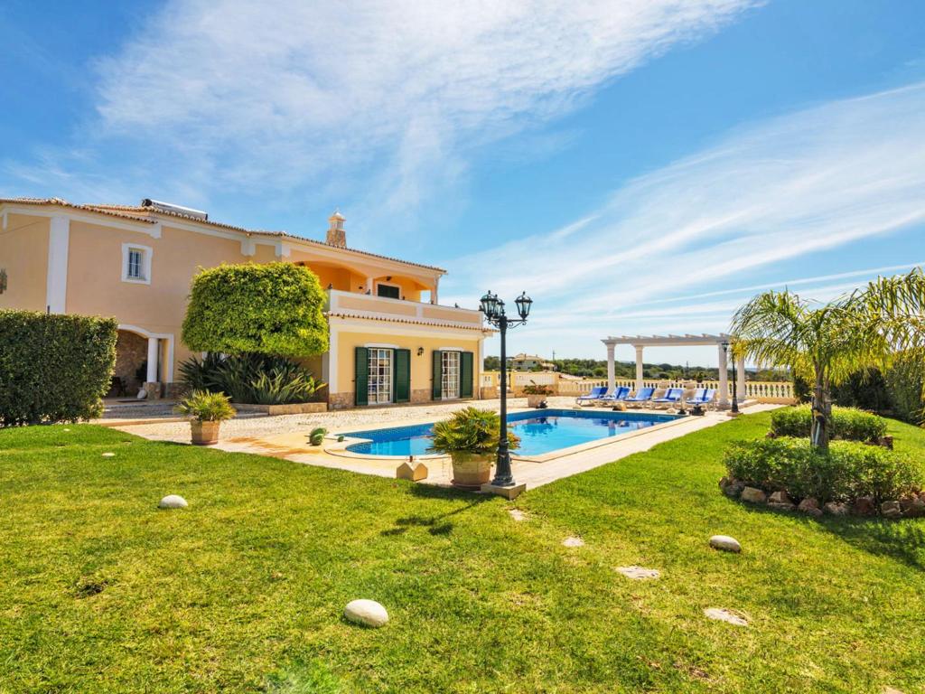 VILLA MONTE VELHO