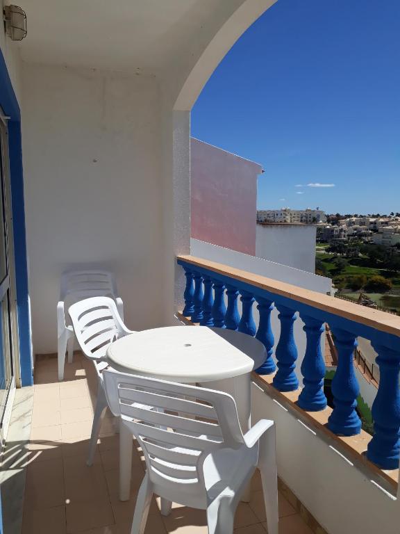 APARTAMENTOS CANTINHO DO MAR - FRACÇÃO D