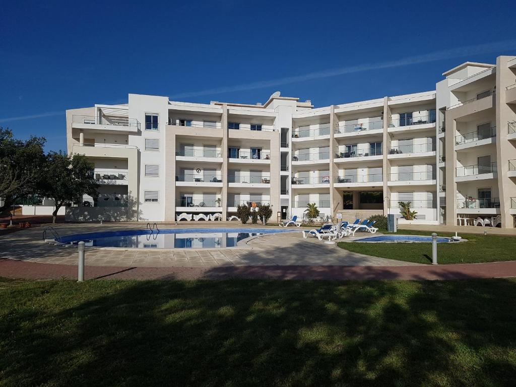 MONTE DA EIRA, FRACÇÃO AB, 1º ANDAR - MONTECHORO