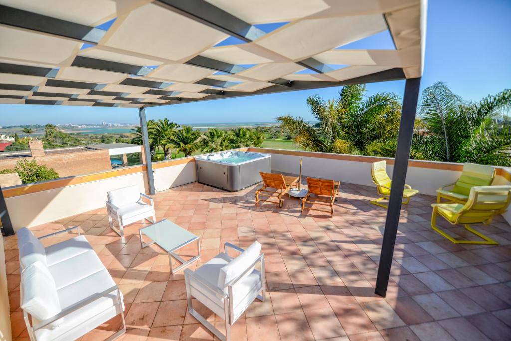Imagem de Ria Alvor Luxurious Golfview Villa