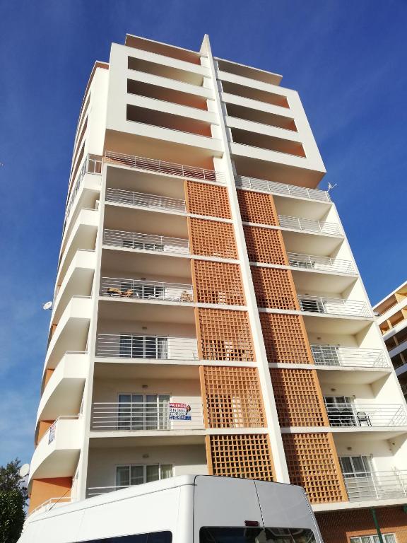 URB. DO QUINTÃO - LOTE 2 - EDF. FLAMINGO - FRAÇÃO DA