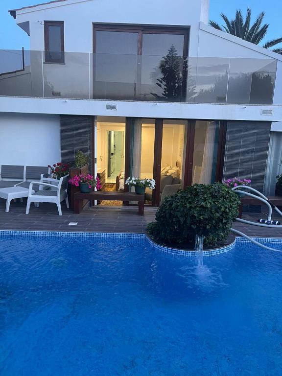 Imagem de VILLA RODRIGUES