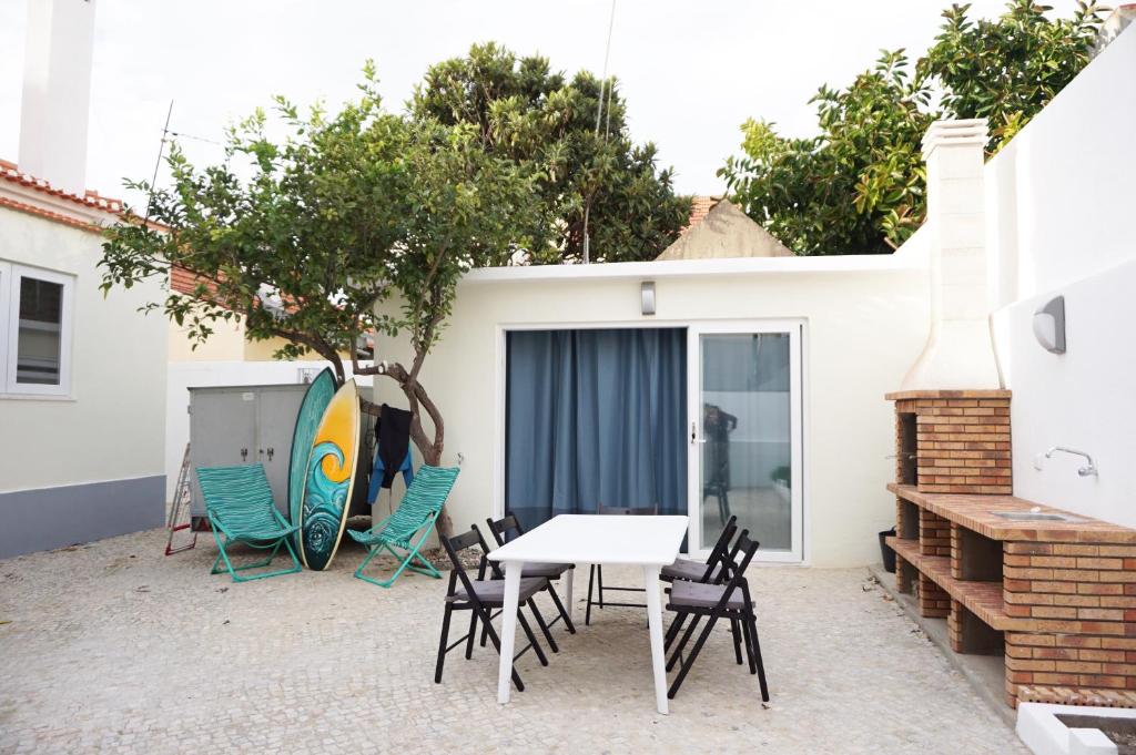 Imagem de GetWet SurfCamp