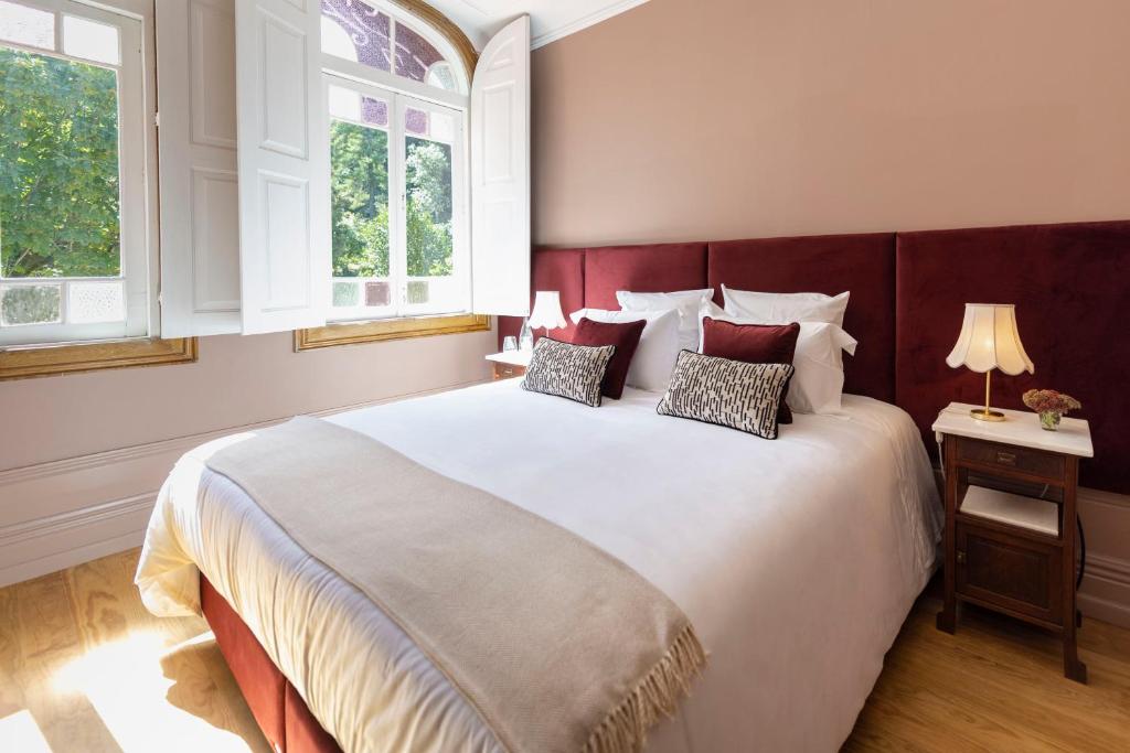 SINGLE/DOUBLE ROOM PRIVATE BATHROOM