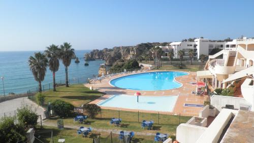 Imagem de BEACH HOUSE PATIO 2BEDROOM 100MT TO BEACH