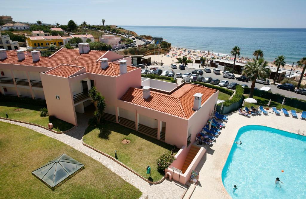 APARTAMENTOS CORAL DO VAU - FRAÇÃO AA