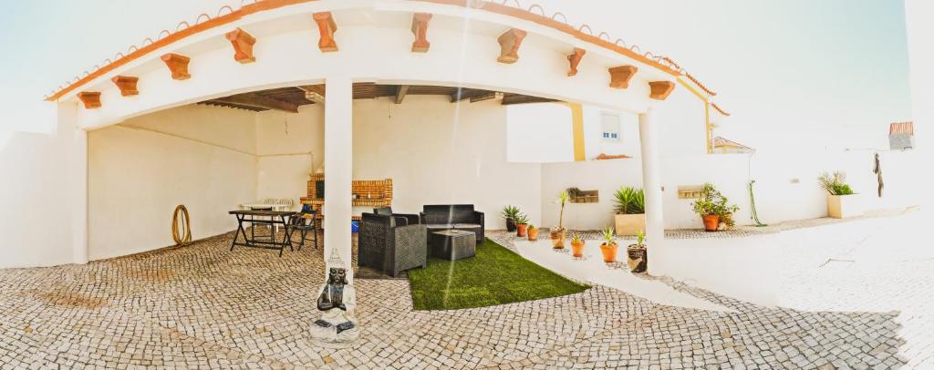 Imagem de COSMOS HOUSE BALEAL