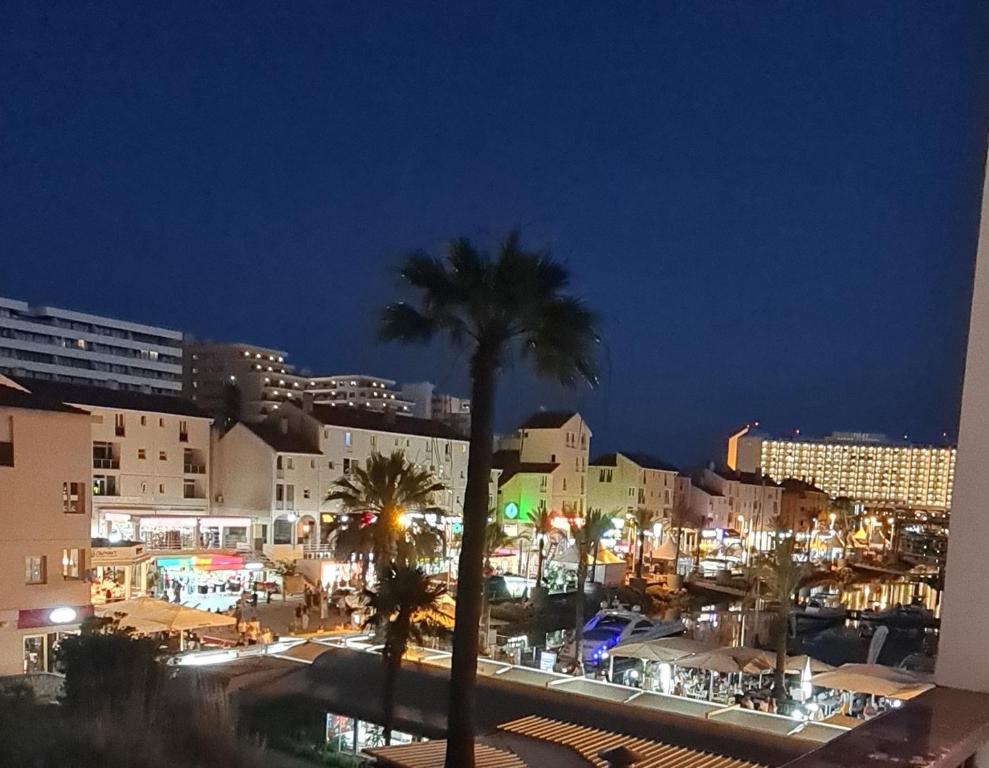 Imagem de SARAH MAGEE - VILAMOURA