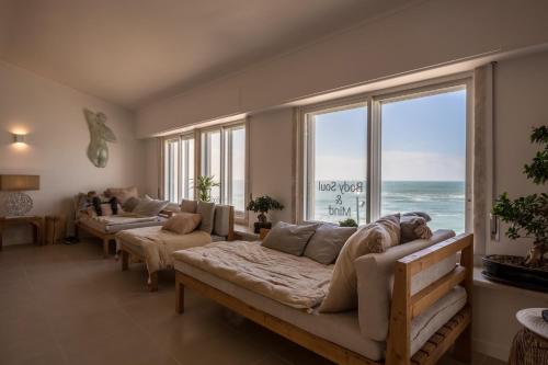 Imagem de SANDHI HOUSE