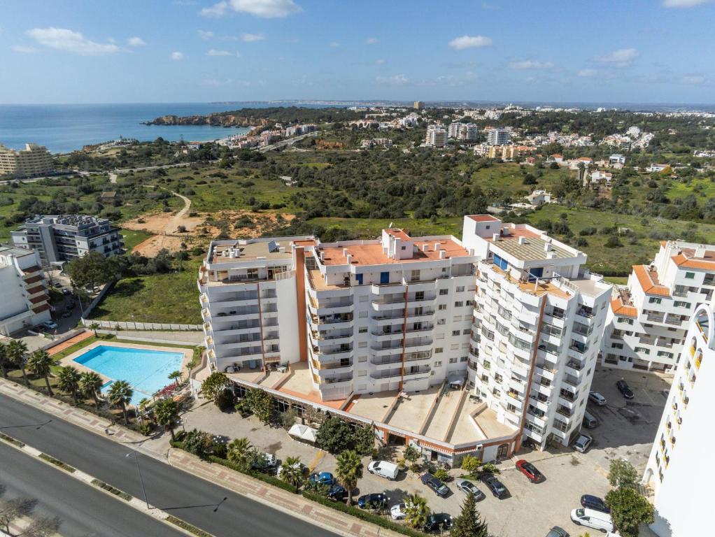 Imagem de VAUMAR POOL AND BEACH APARTMENT